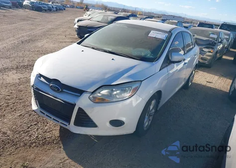 2014 Ford Focus Se z USA, uszkodzony, nr VIN 1FADP3F2XEL175830